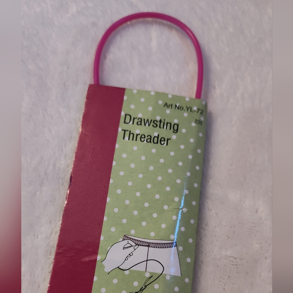 NWT! Drawstring Threader - Picture 2 of 7